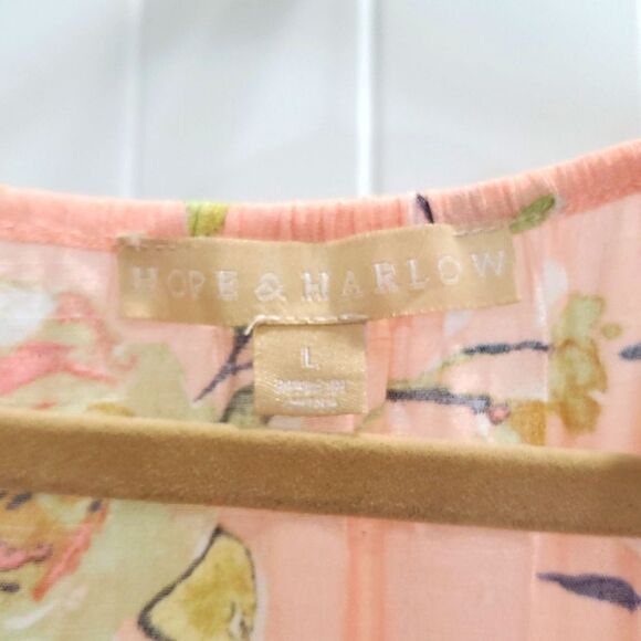 Hope and Harlow Womans Lace Trim Floral Blouse, Size Large - Picture 2 of 6